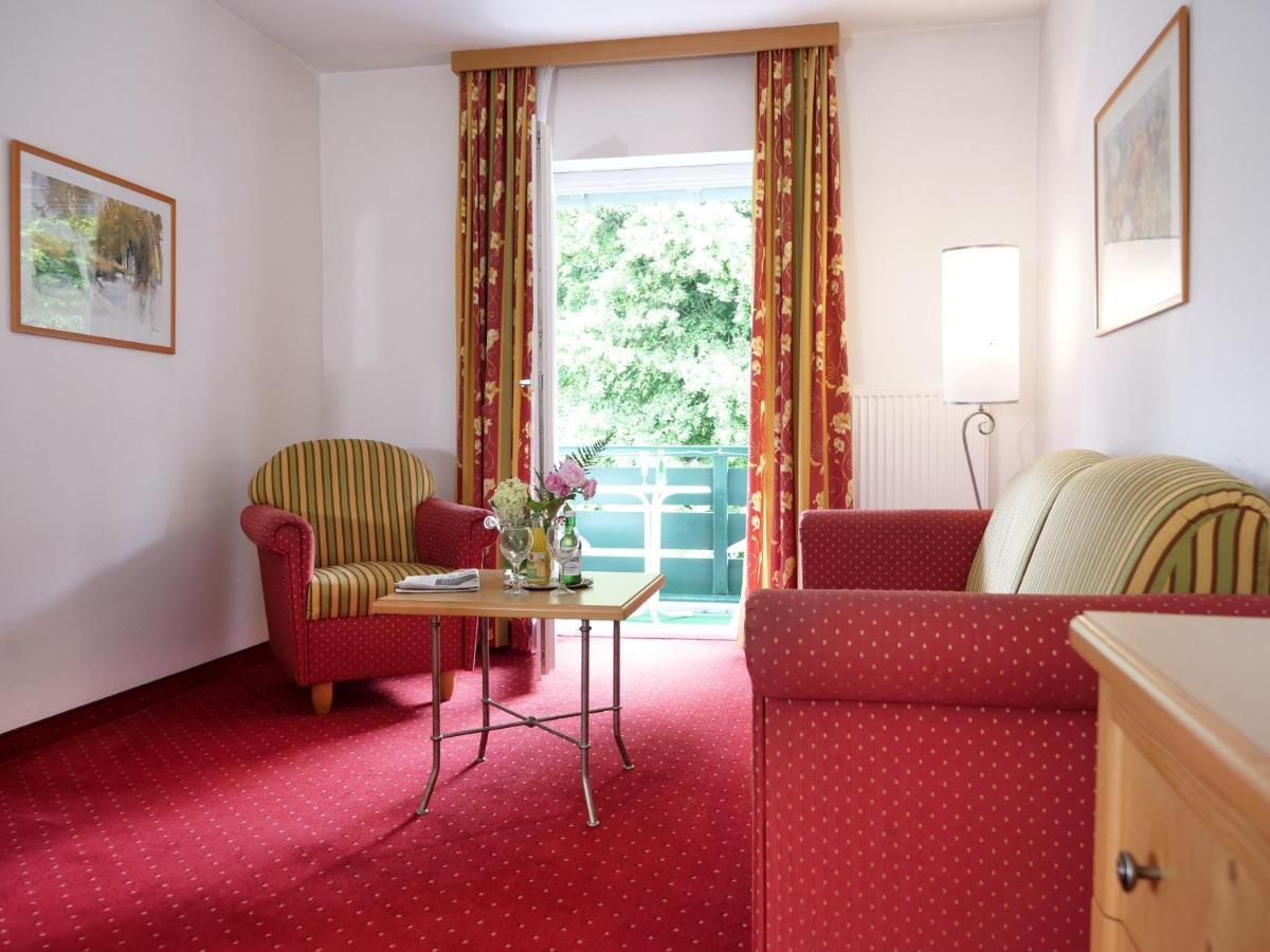 באד גריסבאך Hotel Garni Christl מראה חיצוני תמונה