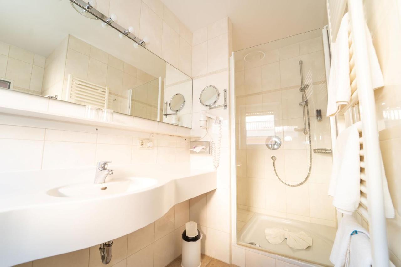 באד גריסבאך Hotel Garni Christl מראה חיצוני תמונה